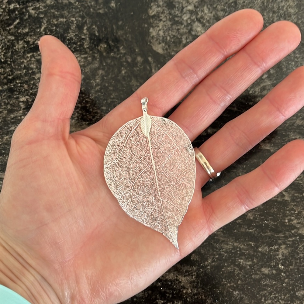 NWT Silver plated real leaf pendant. Custom made. Never used.
